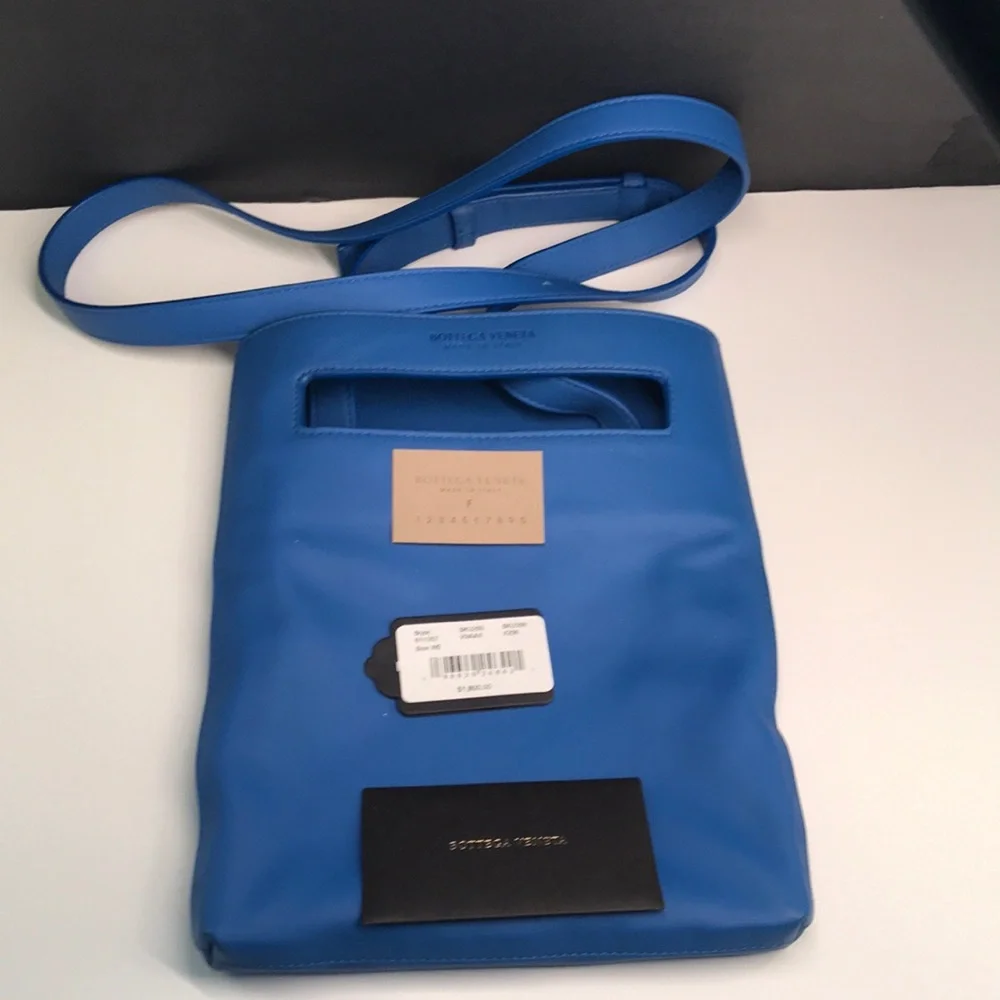 Pre love - Bottega Veneta Blue Leather Crossbody Bag